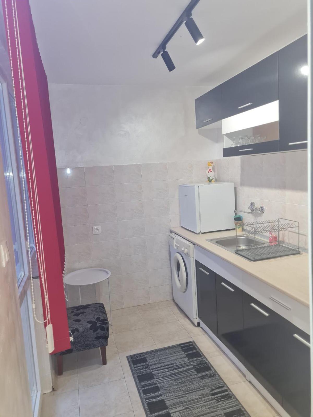 Day And Night Appartement Veliko Tarnovo Buitenkant foto
