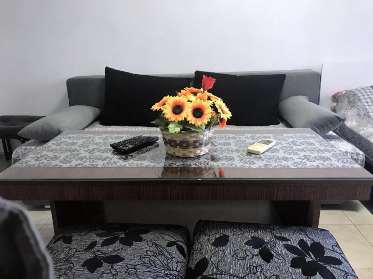 Day And Night Appartement Veliko Tarnovo Buitenkant foto
