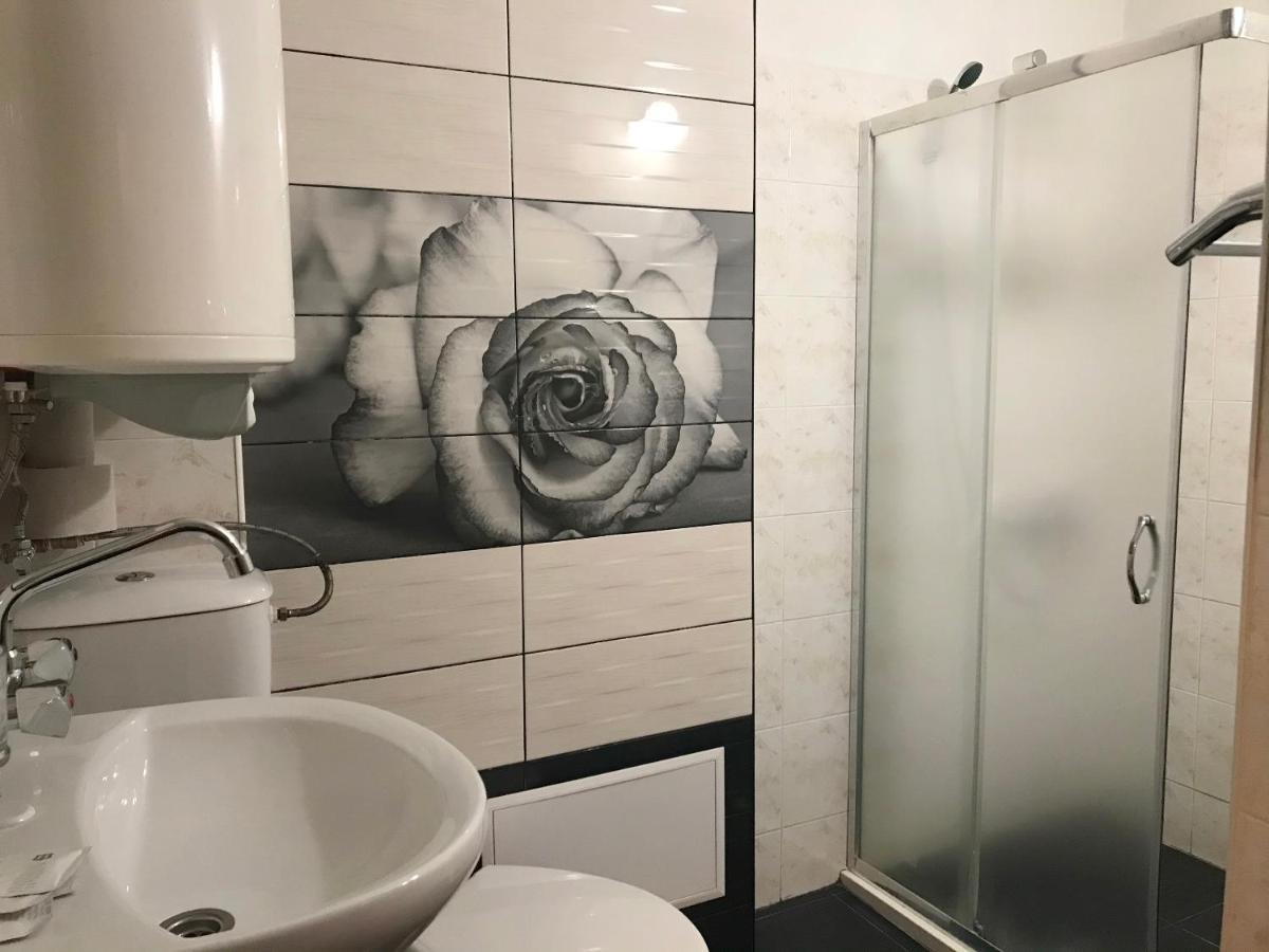 Day And Night Appartement Veliko Tarnovo Buitenkant foto